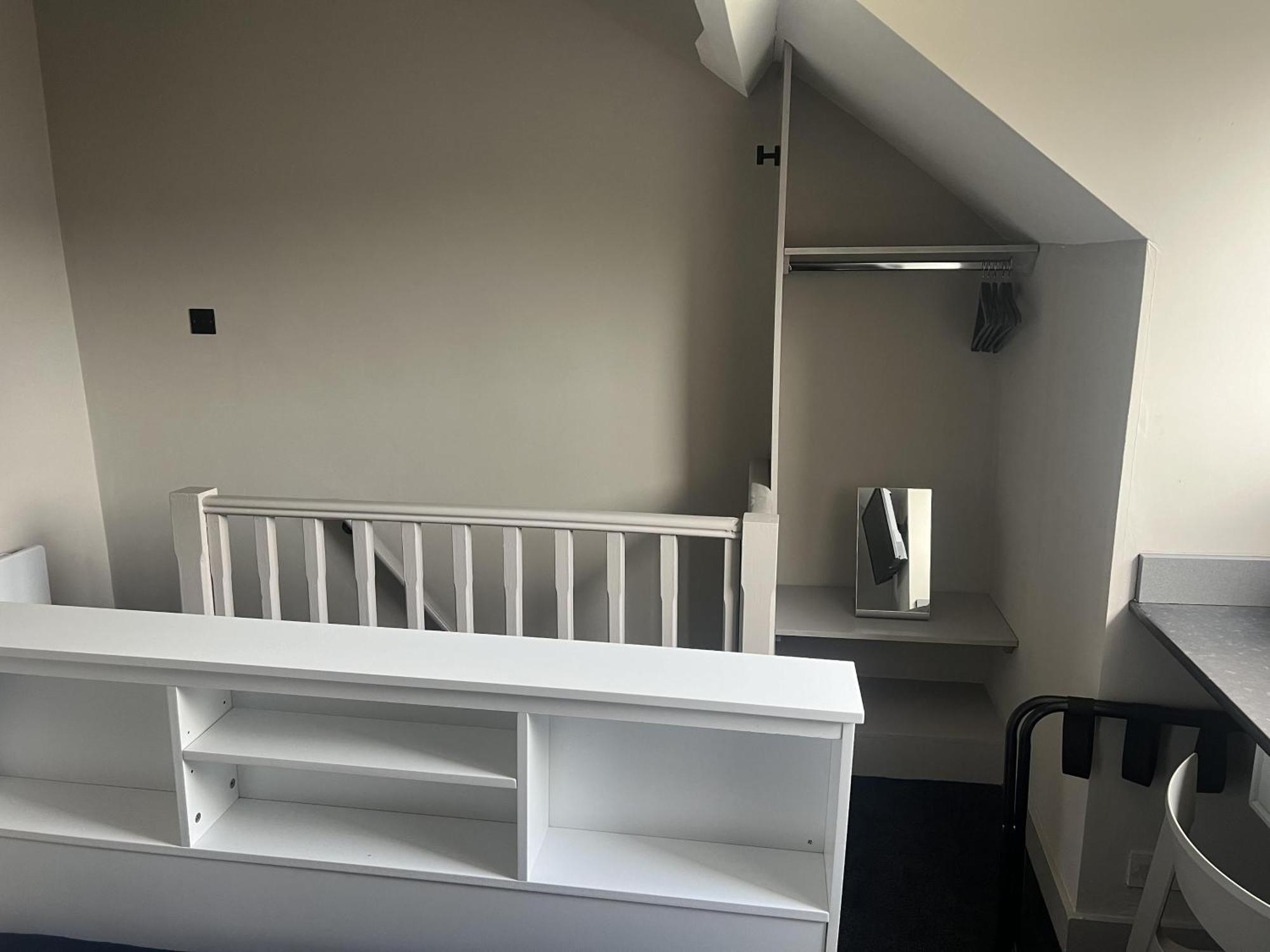 Sanctuary - 4 Bedroom House * Sheffield