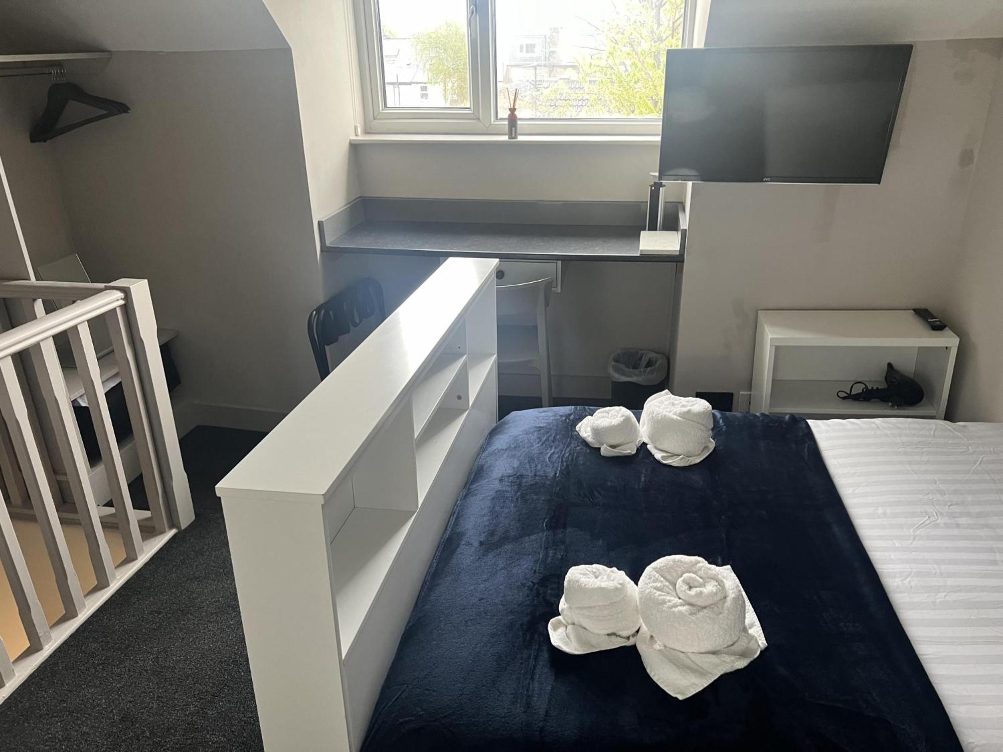 Sanctuary - 4 Bedroom House Holiday home