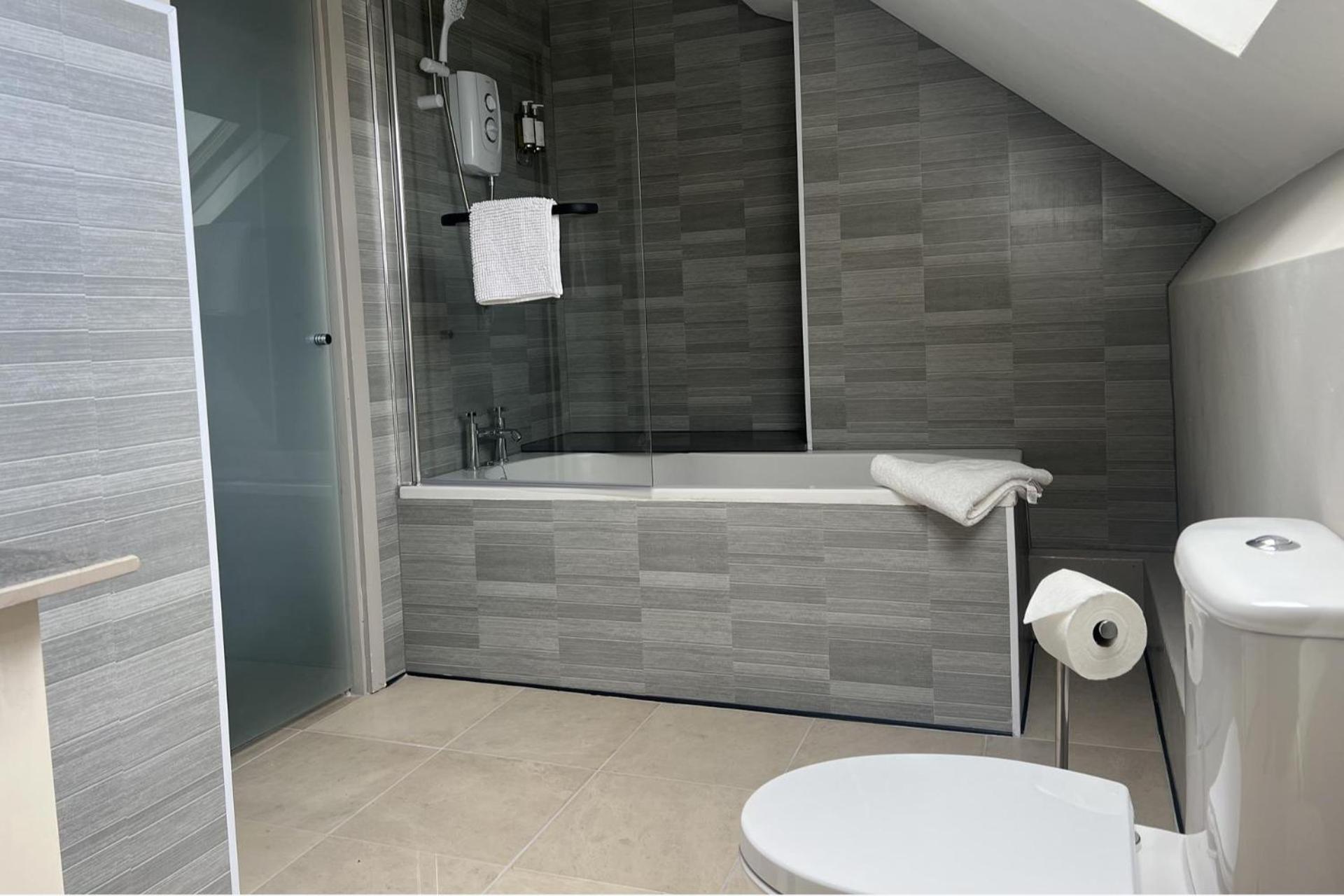 Sanctuary - 4 Bedroom House Holiday home Sheffield